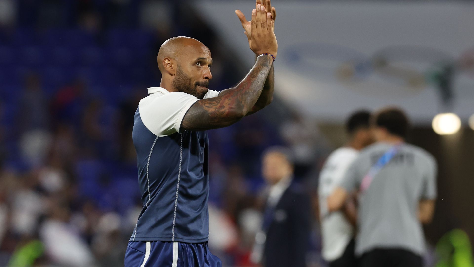 開催国フランスをパリ五輪決勝へ導いたアンリ監督「あちこちでメダルを